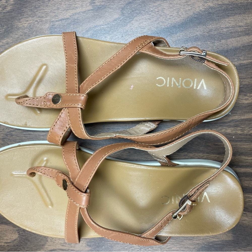 Vionic Women's Tan Sandals
